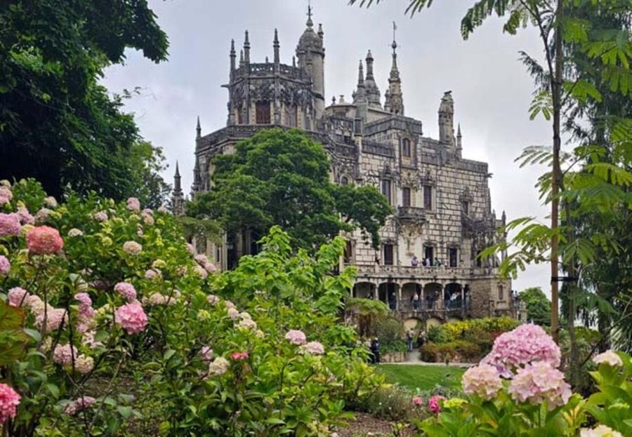 Quinta da Regaleira Skip-the-Ticket-Line Entry & Audioguide - Grottoes, fountains, aquarium, and greenhouse