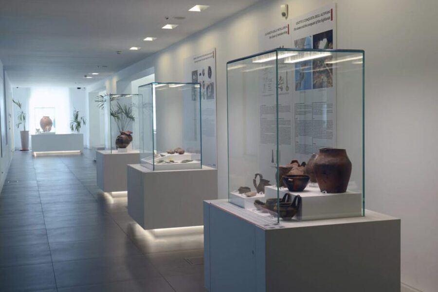 R. Calabria: National Archaeological Museum & App audioguide - The photographic laboratory and museum work behind the scenes