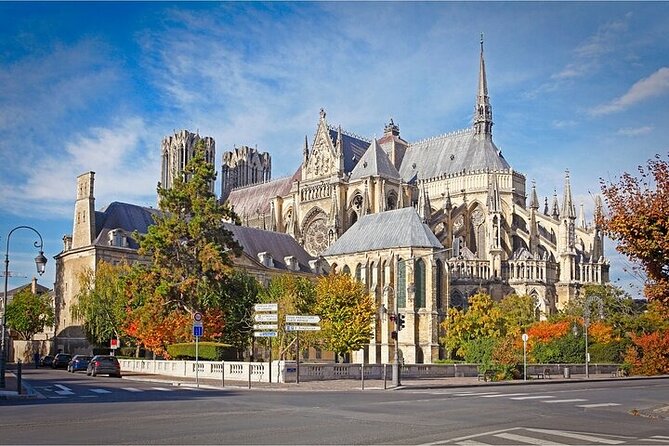 Reims Scavenger Hunt and Highlights Self Guided Audio Tour - Place Drouet-d’Erlon and the Roman Porte de Mars