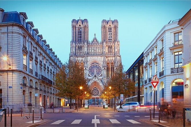 Reims Scavenger Hunt and Highlights Self Guided Audio Tour - Carnegie Library and the Opera
