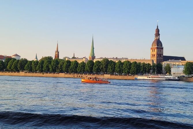 Riga Canal and Daugava Boat Tour with Welcome Drink & Audio Guide - Why a Riga boat ride is a smart first look