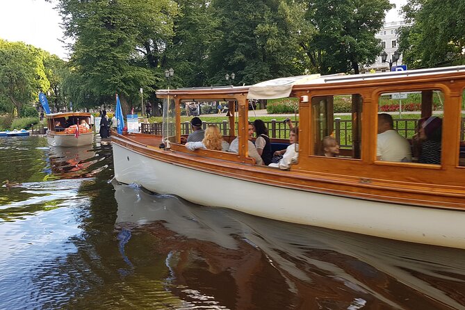 Riga City Canal & Daugava River Premium Boat Tour with Audioguide - How the audio guide works in practice