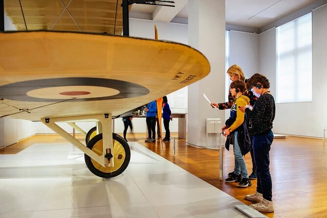 Rijksmuseum Amsterdam Ticket with Audio & Canal Cruise - How the English audio guide changes the visit