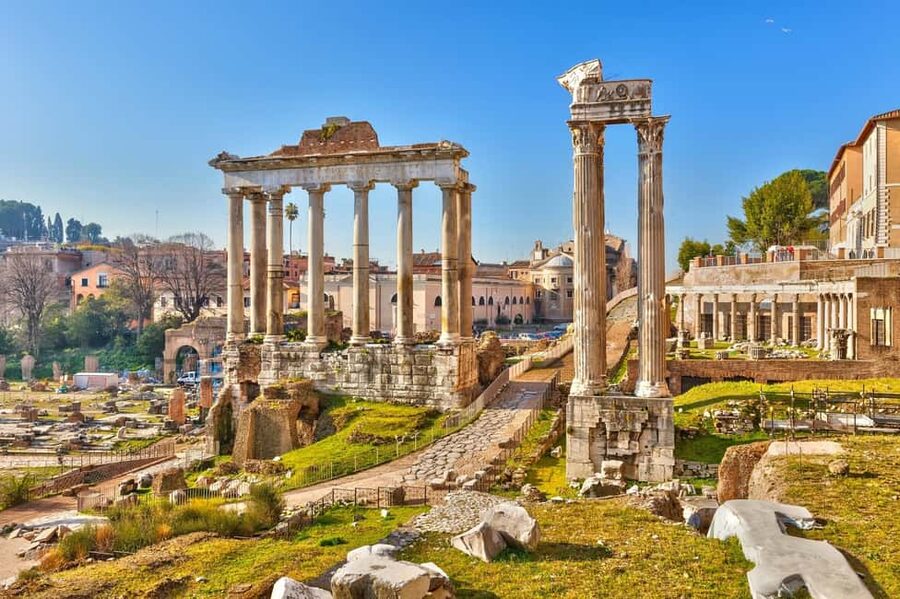 Rome: Audio guide of the Roman Forum and the Colosseum - Begin at the Arch of Titus in the Roman Forum