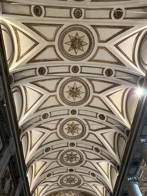 (Rome) Audio Guided Tour of the Basilica of Santa Maria Maggiore - The Hall of the Popes and Pope Francis’s burial choice