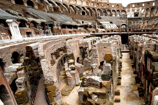 Rome Audio Tour with Colosseum Visit - Following the Via Sacra and ancient ruins