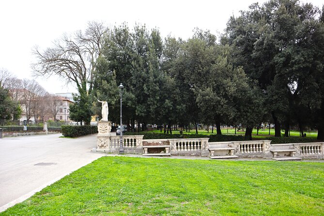 Rome: Borghese Gallery Skip-the-Line Ticket & Audioguide - Meeting the Loving Rome staff outside the entrance