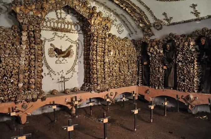 Rome: Capuchin Crypts Entrance with hosting &Audio guide - How this fits into a Rome day