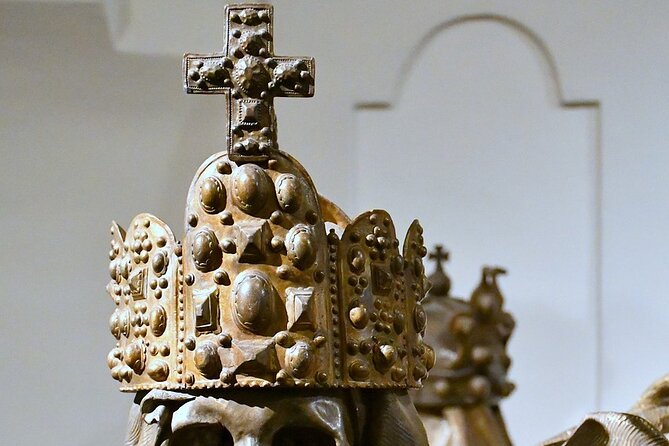 Rome: Capuchin Crypts Entrance with hosting &Audio guide - Clothing, comfort, and who should skip it