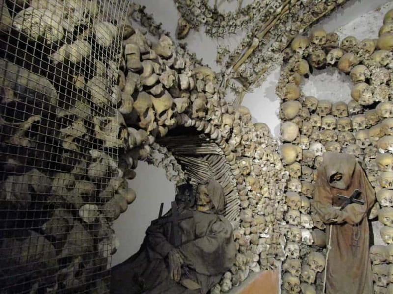 Rome: Capuchin Crypts Guided Tour with Audio Guide Option - Why the Capuchin Crypts are unlike anything else in Rome