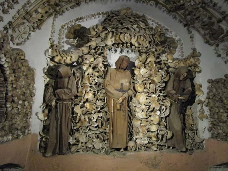 Rome: Capuchin Crypts Guided Tour with Audio Guide Option - The Crypt of the Three Skeletons
