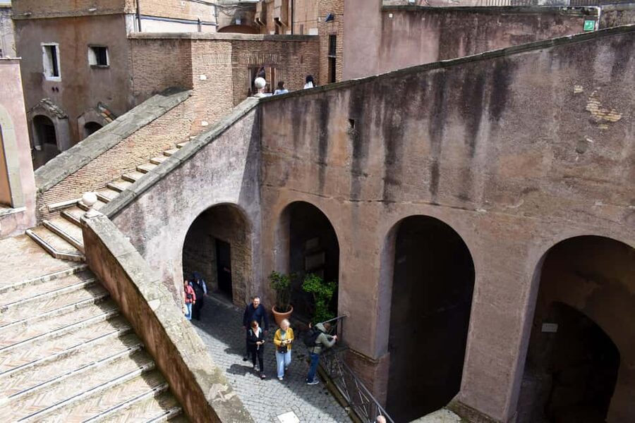 Rome: Castel Sant'Angelo Entry Ticket & Audio App - The papal apartments and Renaissance decoration