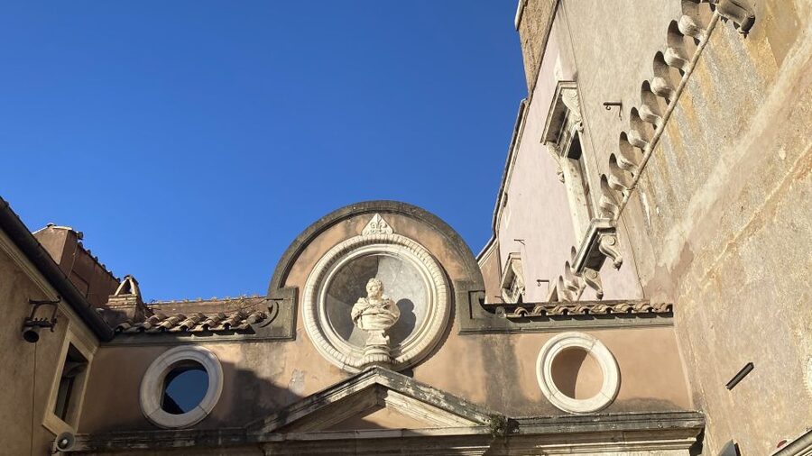 Rome: Castel Sant'Angelo Entry Ticket & Digital Audioguide - The circular route through Roman and papal history