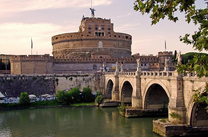 ROME: Castle of the Holy Angel AUDIO TOUR APP - The Main Strengths and Limits
