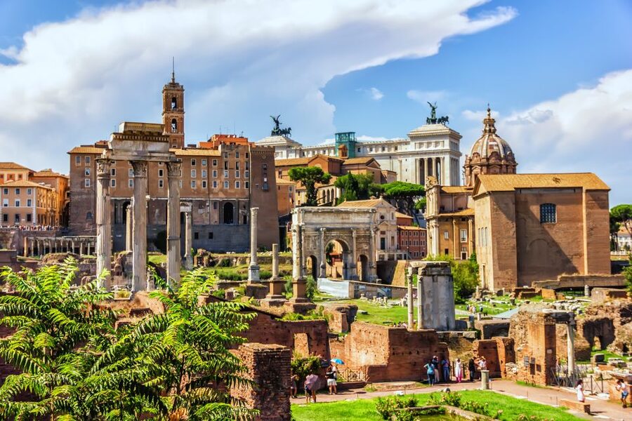 Rome: Colosseum, Ancient Rome Tour or AudioGuided Tour - Choosing between a guide and an audio tour