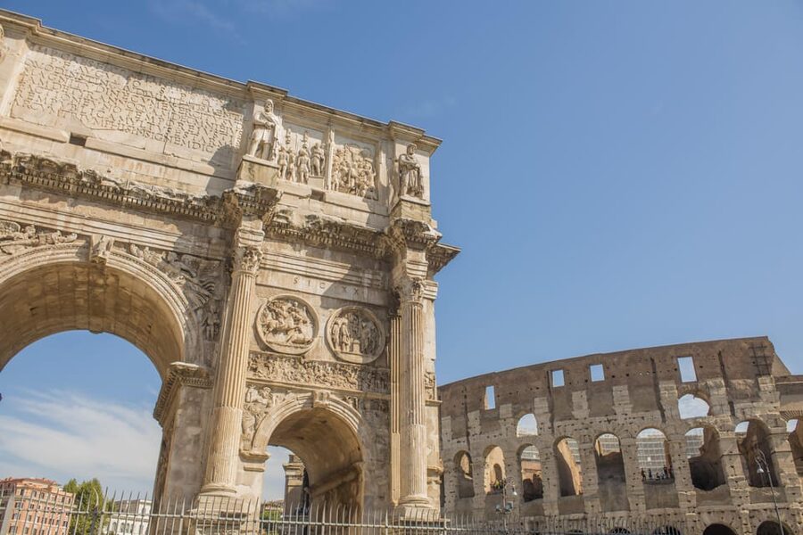 Rome: Colosseum Experience with Host and Audio Guide - Who will like this independent format?
