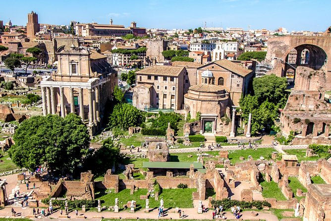 Rome: Colosseum, Forum forum + Audio Guide APP & Optional Arena - Entering the Colosseum