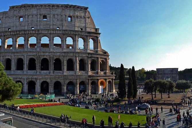 Rome: Colosseum, Forum, & Palatine Hill with Audio Guide - The Roman Forum and ancient public life