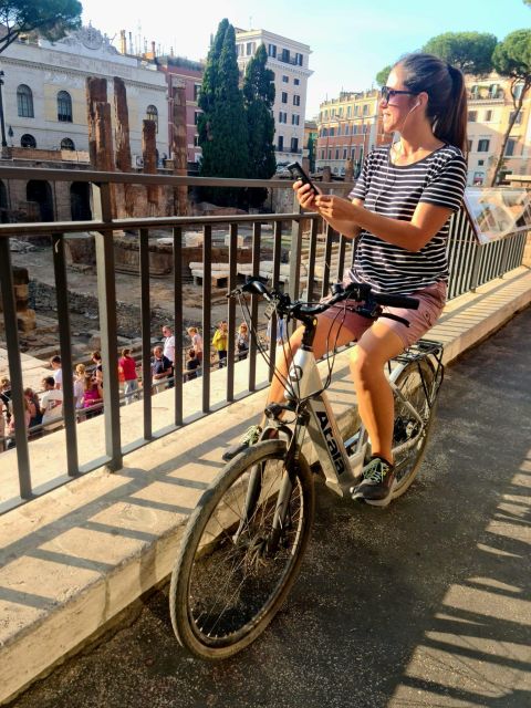 Rome: E-Bike Rental with Audio Guide - The cycling itself: useful help, real city traffic