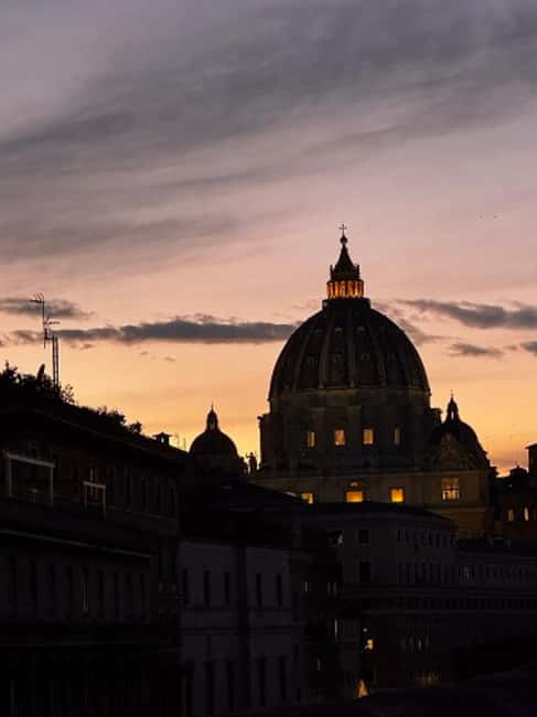 Rome: Evening Tour of Passetto di Borgo and Audio Guide App - Walking through the Passetto di Borgo