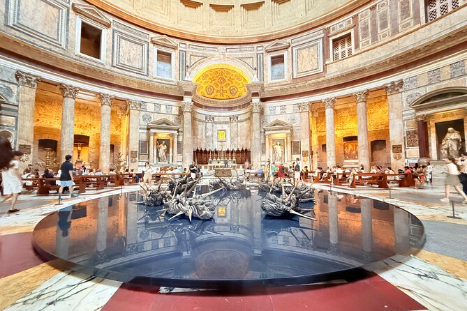 Rome Pantheon Fast Track Experience With Audio - Entering the Pantheon with hosted access