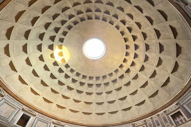 Rome Pantheon Fast Track Experience With Audio - How large is the group?