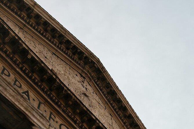 Rome Pantheon Guided Audio Tour Skip The Line Escorted Entrance - Raphael, the royal tombs, and Santa Maria ad Martyres