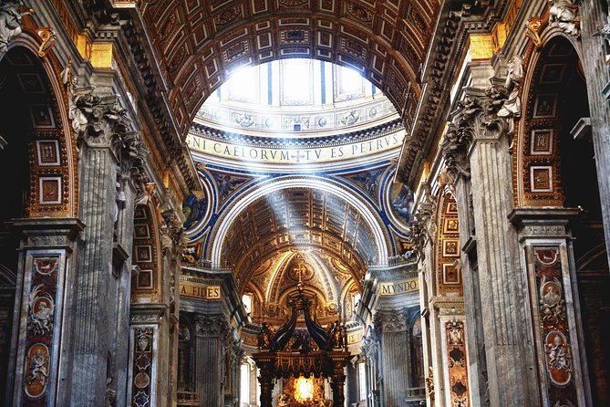 Rome: St Peter's Basilica and Papal Tombs Audio Guide - Bernini’s Baldacchino above St. Peter’s tomb