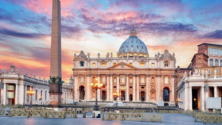 Rome: St. Peter’s Basilica Audio Guide with Dome Climb - Finding the meeting point near the basilica