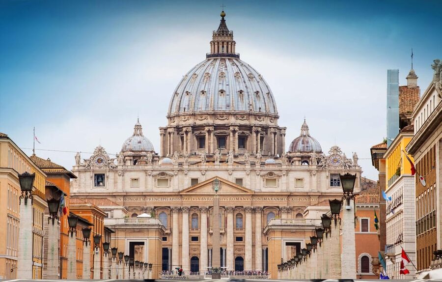 Rome: St. Peter's Basilica Audio Guide with Dome Tickets - Climbing the dome at your own pace