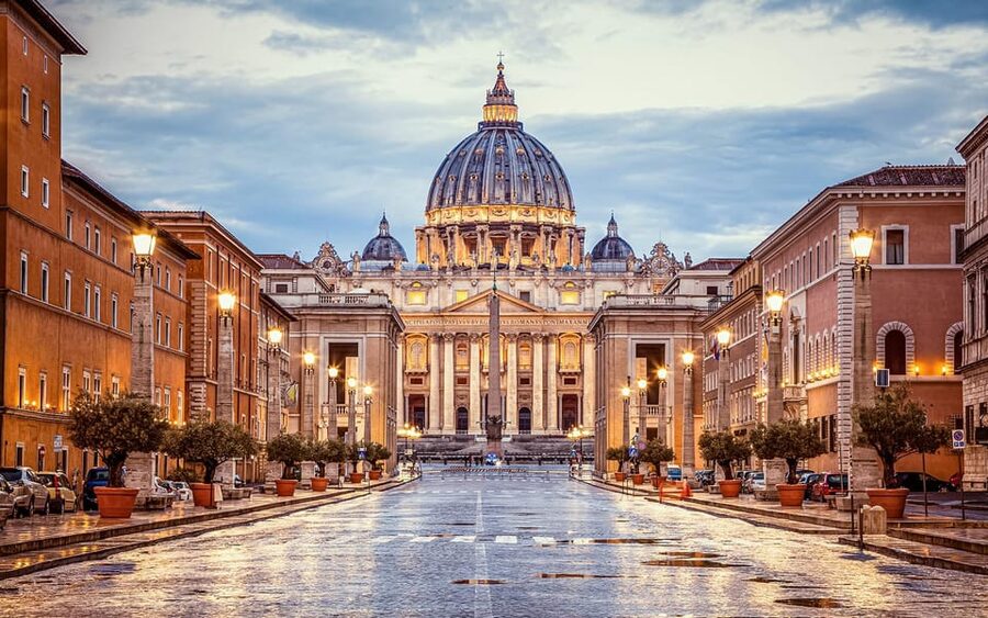 Rome: St. Peter’s Basilica Hosted Access with Audio Guide - Passing security without false expectations