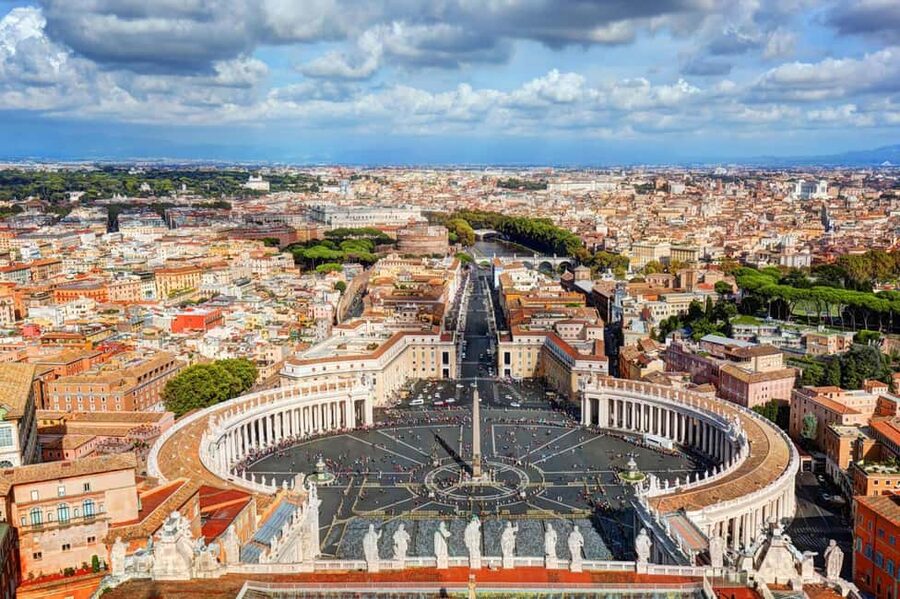 Rome: St. Peters Basilica Reserved Entrance + Audio Guide - Seeing Michelangelo’s Pietà