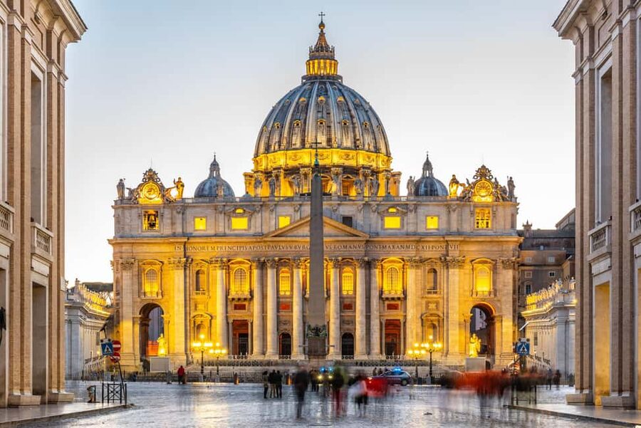 Rome: St. Peters Basilica Reserved Entrance + Audio Guide - Entering St. Peter’s Basilica with reserved access