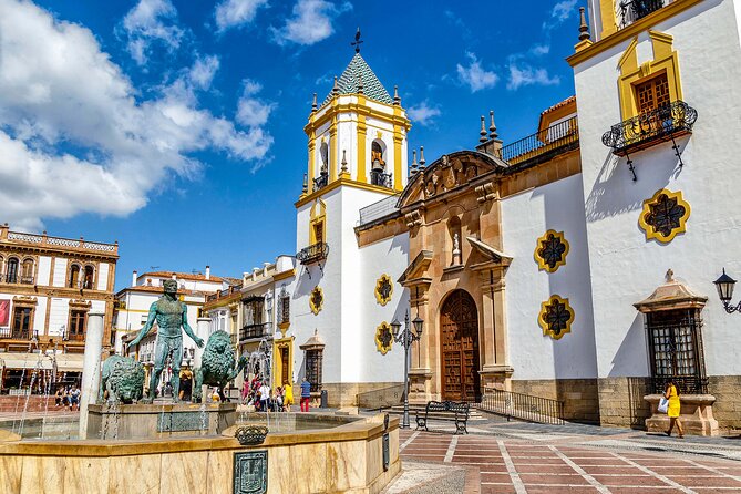 Ronda Old Town Walking Tour with Audioguide on Your Smartphone - Finishing at the Almocábar Gate