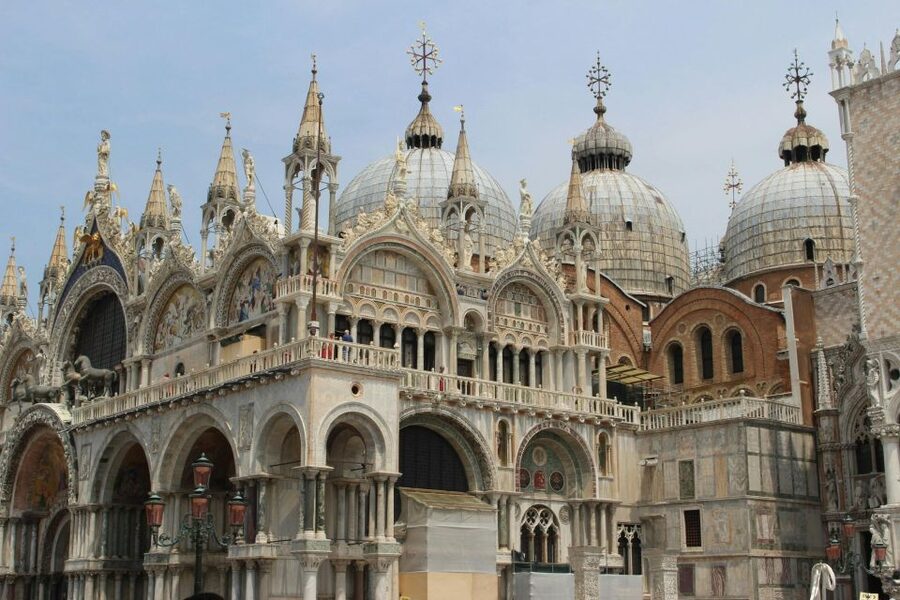 Saint Mark Basilica Priority Access & Audio Guide Option - The 15 to 20 minute interior visit