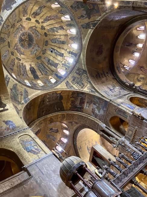 Saint Mark's Basilica: guided tour ticket + full audio guide - Inside the Main Nave