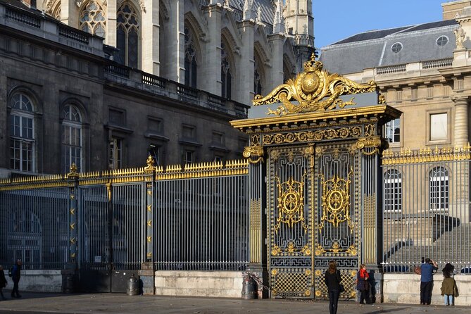 Sainte-Chapelle Paris with Audio Guide Walking Tour - What the audio guide adds