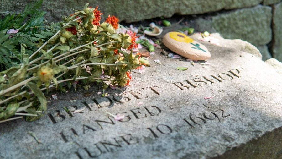 Salem: Self-Guided Scary Ghosts & Witch Trials Audio Tour - Salem’s witch-trial story in audio form