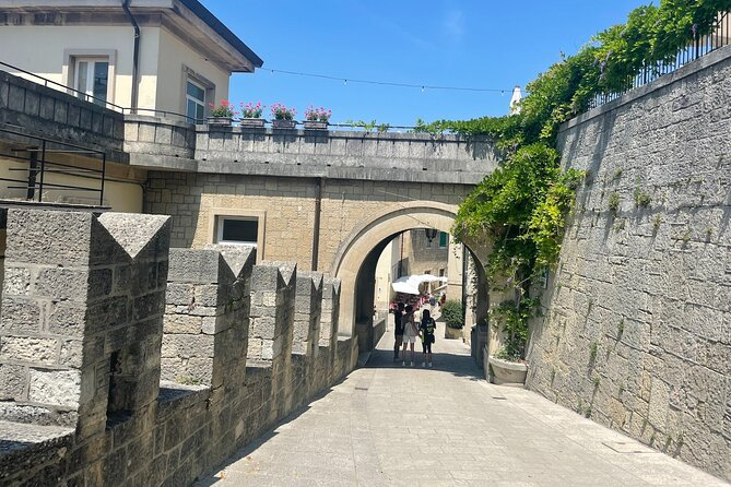 San Marino: A Self Guided Audio Tour - Cava dei Balestrieri and San Marino’s crossbow tradition