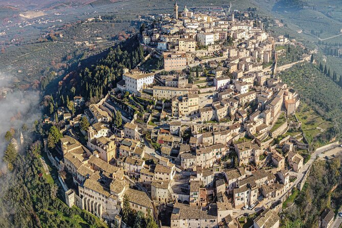 San Marino Walking Tour with Audio and Written Guide - Entering through Porta San Francesco