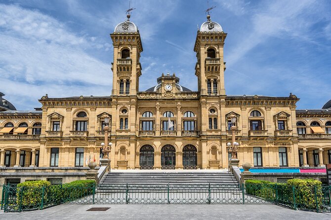 San Sebastian Scavenger Hunt & Highlights Self Guided Audio Tour - How difficult are the puzzles?