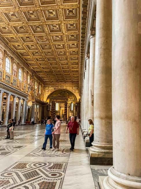 Santa Maria Maggiore: Pope Francis Entry Ticket, Audio Guide - Inside the nave: marble, mosaics, and scale