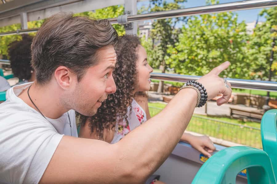 Santiago: Hop-on Hop-off Bus Day Ticket with Audio Guide - Costanera Center, El Golf, and the eastern districts