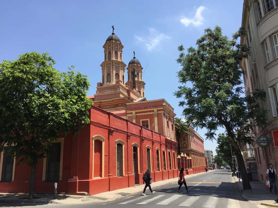 Santiago: Hop-on Hop-off Bus Day Ticket with Audio Guide - Cerro San Cristóbal by cable car and funicular