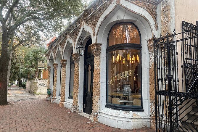 Savannah’s Historical District: A Self-Guided Audio Tour - Independent Presbyterian Church adds a strong architectural pause