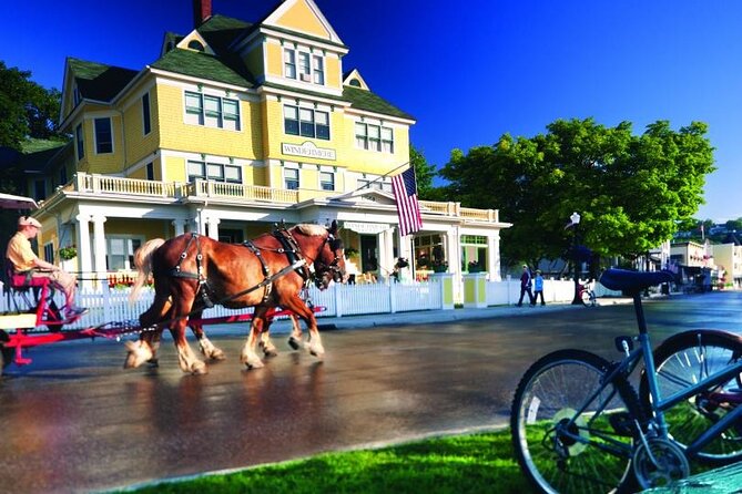 Scenic Mackinac Island: A Self-Guided Cycling Audio Tour - Why a Bicycle Is the Right Way to See Mackinac Island
