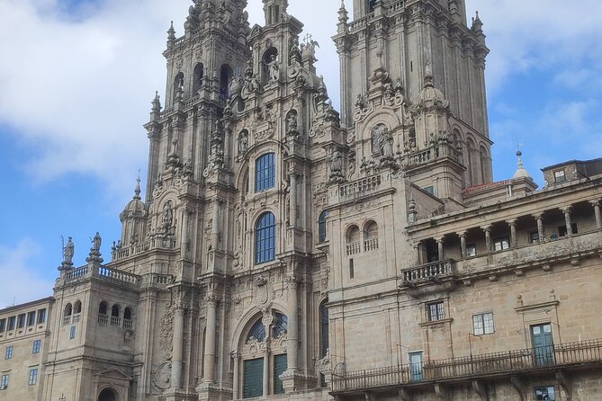 Secrets of Santiago de Compostela: Private Self-Guided Audio Tour - Understand the route through Immaculate Square