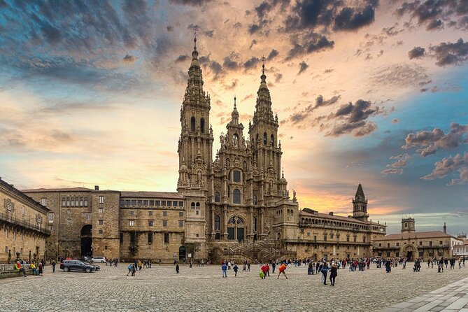 Secrets of Santiago de Compostela: Private Self-Guided Audio Tour - Quintana, Platerias, and the cathedral complex