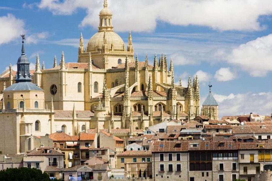 Segovia: Self-Guided Audio Tour on Your Phone - The Cathedral and Segovia’s grand center