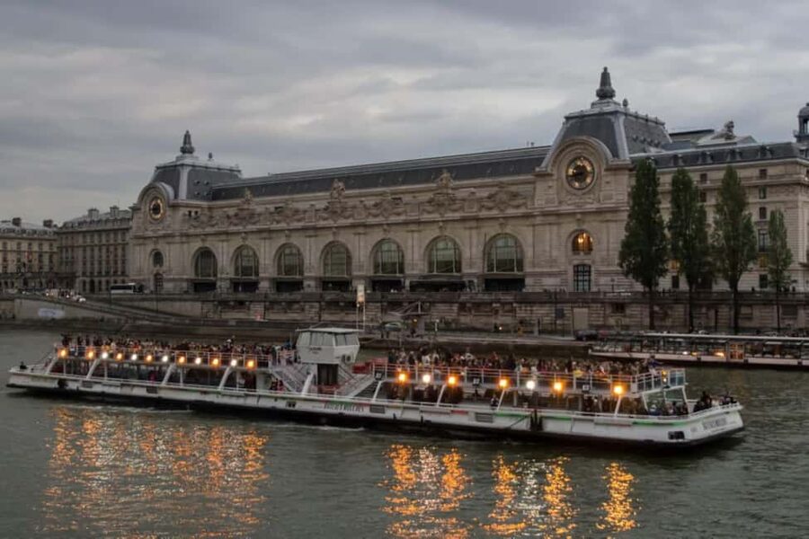 Seine River Cruise with Free Notre Dame Digital AudioGuide - Is $20 good value in Paris?